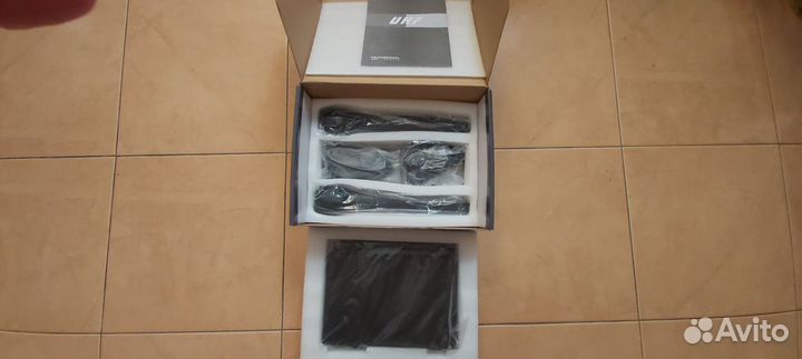 Радиосистема 2 микрофона на одной базе