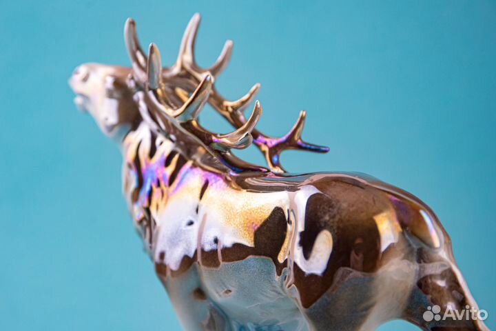 Фарфоровая статуэтка 