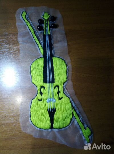Нашивка, апликация в виде скрипки