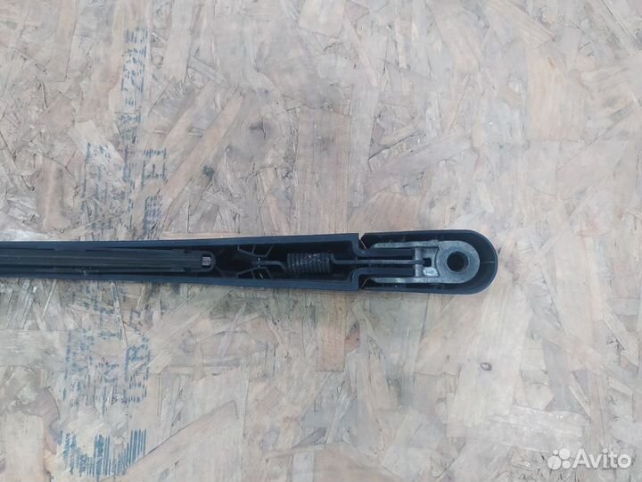 Поводок стеклоочистителя задний Mazda 3 BK 03-06