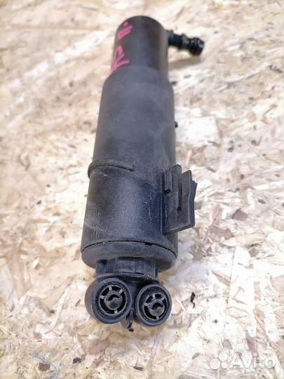 Форсунка омывателя фары правая Audi A5