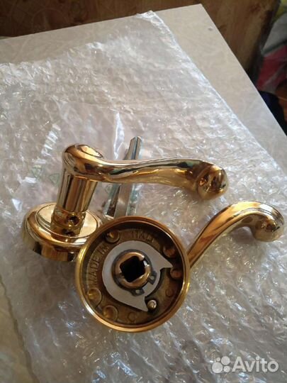 Дверная ручка