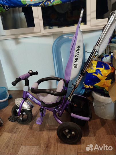 Велосипед трёхколёсный детский с ручкой