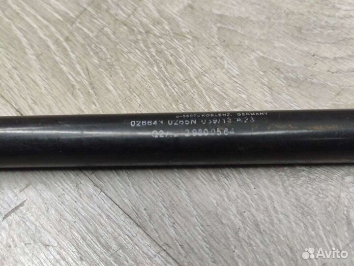 Амортизатор капота Mercedes C W204