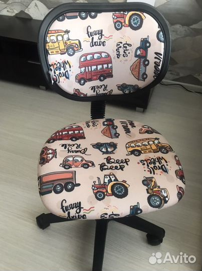 Детский стул для письменного стола