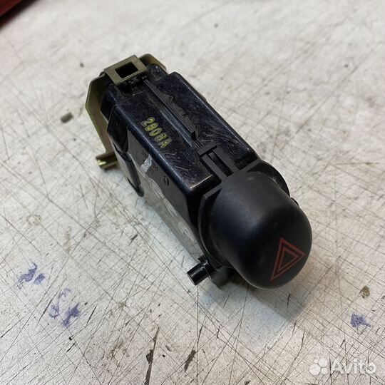 Кнопка аварийки Jeep