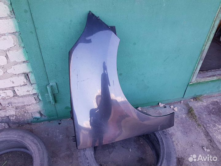 Крыло переднее правое renault scenic 3
