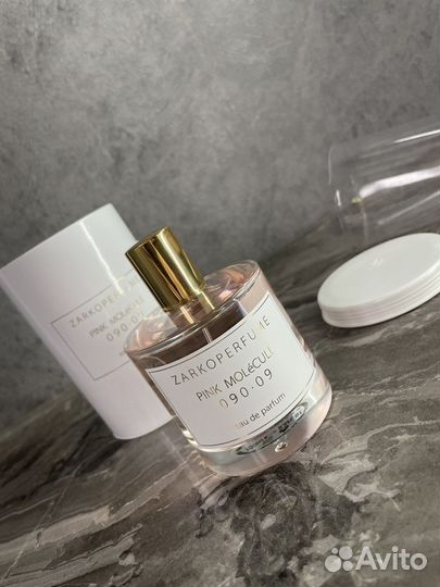 Zarkoperfume Pink Molecule 090 122