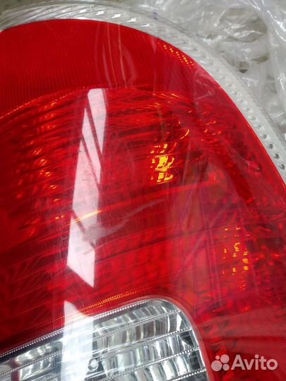 Фонарь задний левый Skoda Roomster