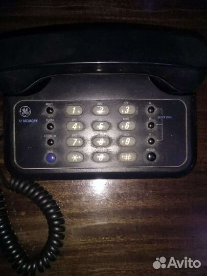 Кнопочный телефон