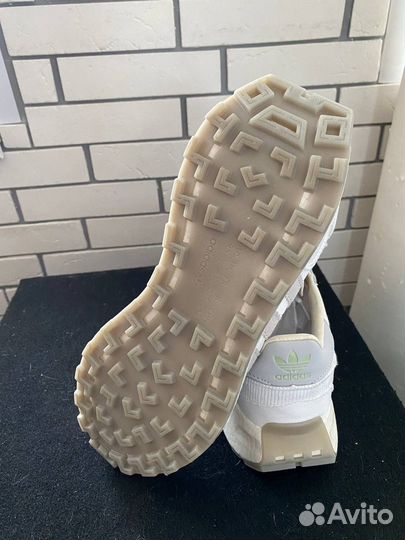 Кроссовки Adidas retropy e5