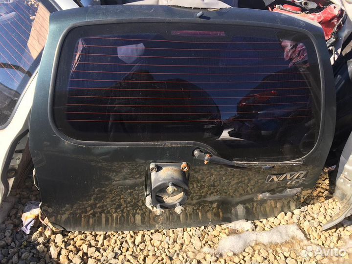 Niva chevrolet крышка багажника