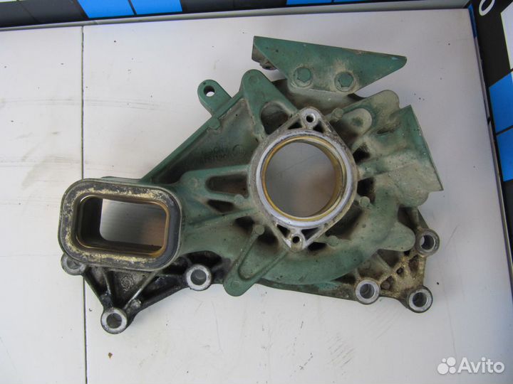 Корпус насоса водяного (помпы) Volvo FM13 FH13
