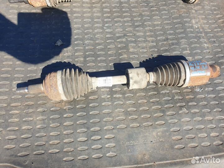 Полуось привод перед правый Renault Duster 4WD 2.0