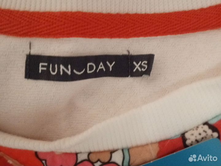 Джемпер fun day р-р xs