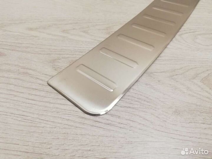 Накладка на бампер 