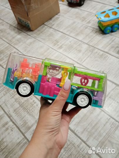 Игрушка автобус