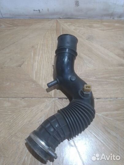 Патрубок воздушного фильтра Renault megane 1