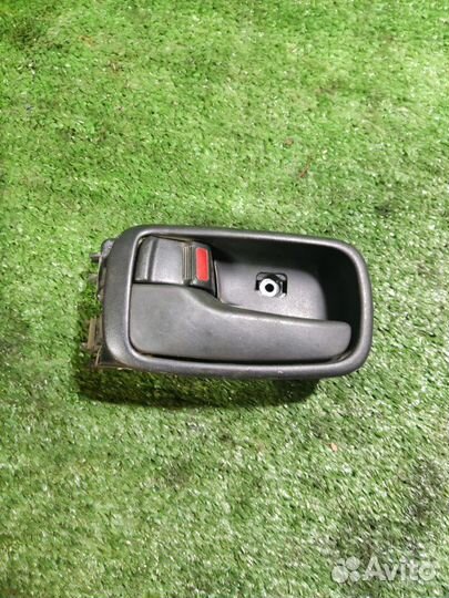 Ручка двери внутренняя передняя левая Mitsubishi