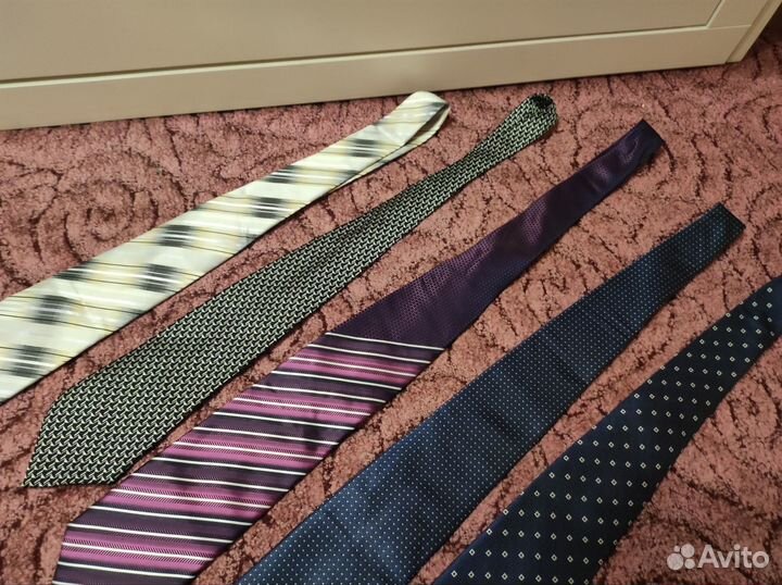 Галстуки фирменные