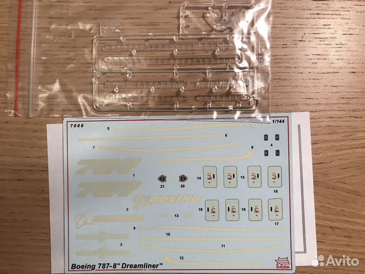 Boeing 787-8 “Dreamliner” 1:144 Сборная модель