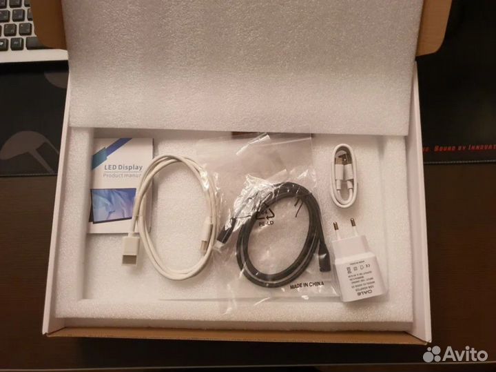 Портативный 14-дюймовый монитор Full HD