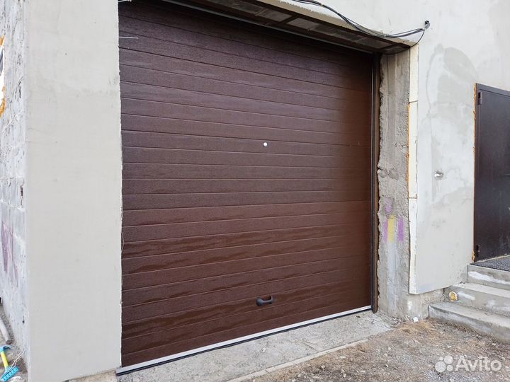 Гаражные секционные ворота