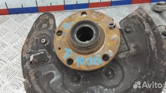 Ступица передняя правая skoda superb 1 (9DN01N901)