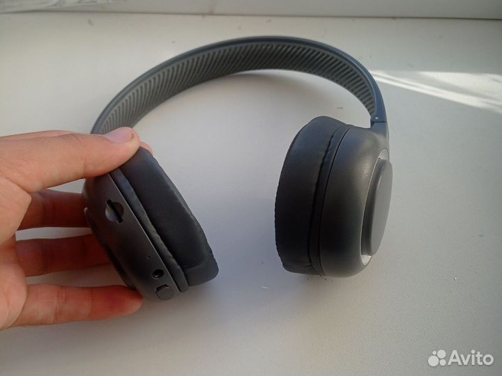 Беспроводные наушники