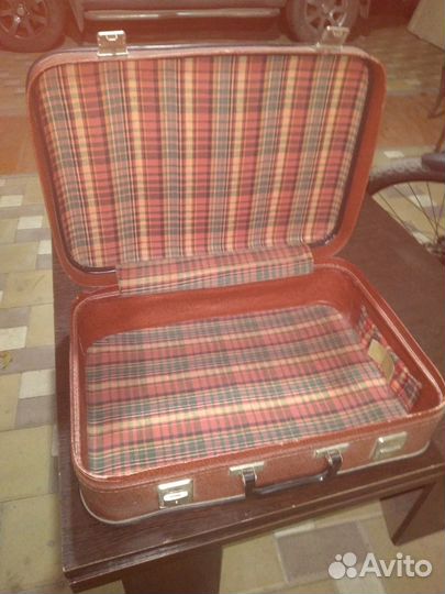 Чемоданы времен СССР