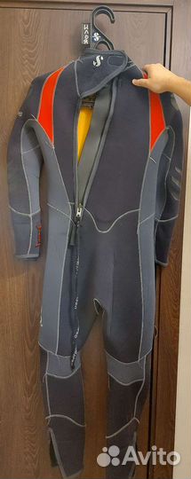 Гидрокостюм для дайвинга