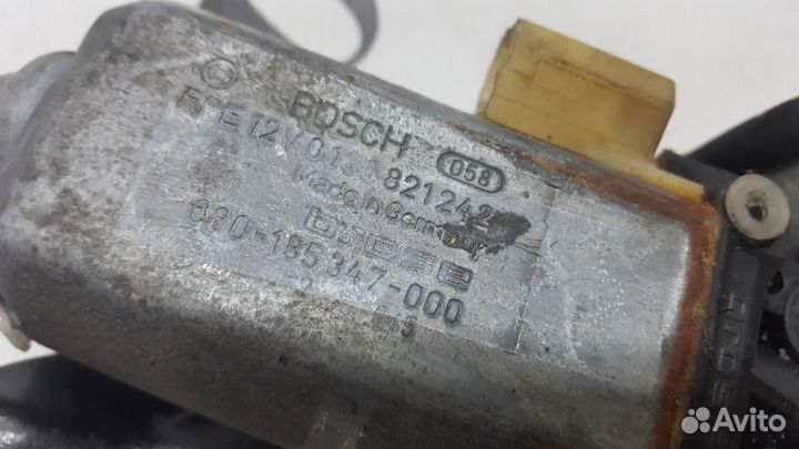 Стеклоподъемник задний правый на BMW E32