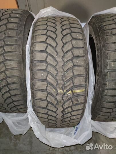 Bridgestone Blizzak Spike-01 255/55 R18 109T