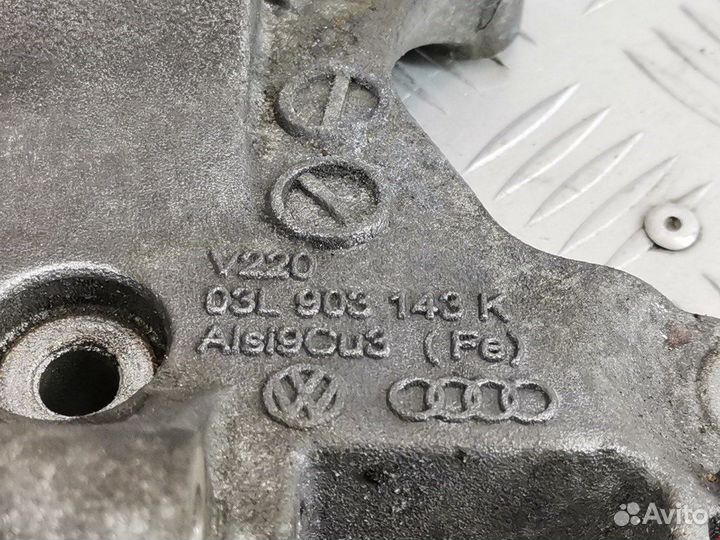 Кронштейн тнвд для Skoda Fabia 2 (5J) 03L903139Q