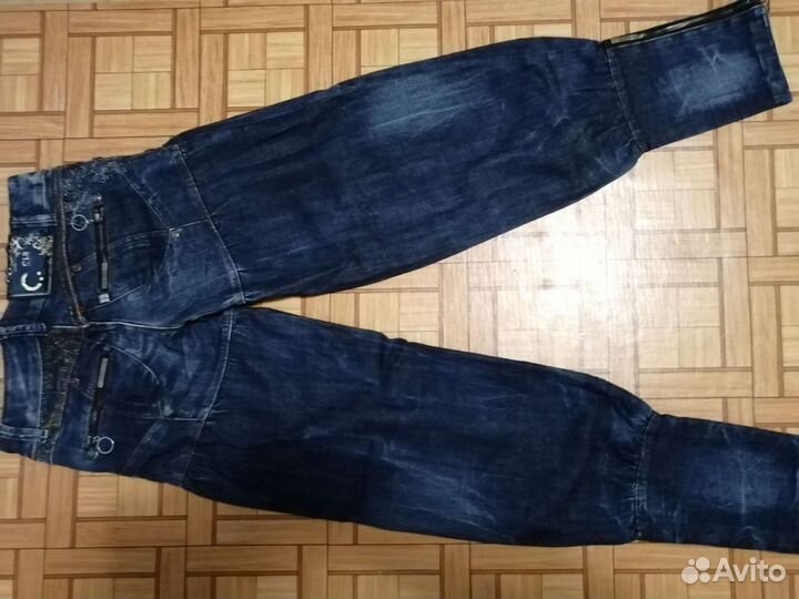 Джинсы
