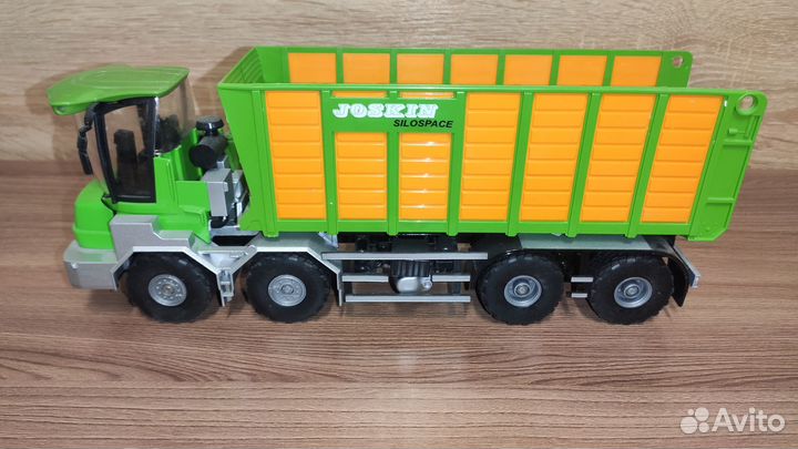 Грузовик Joskin Cargo-track Siku 4064P 1:32