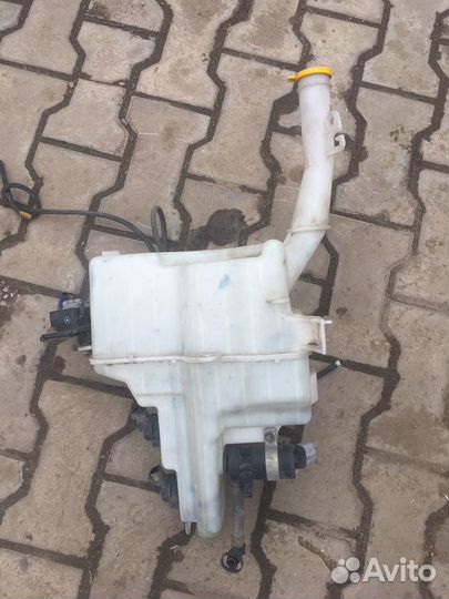 Бачок омывателя в сборе Мазда сх-7