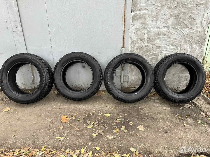 Roadstone Winguard WinSpike 215/60 R16 99T