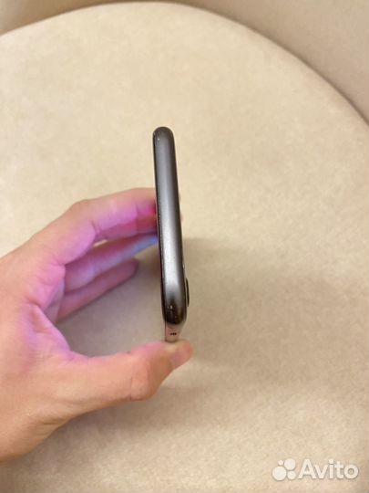 iPhone 8, 64 ГБ