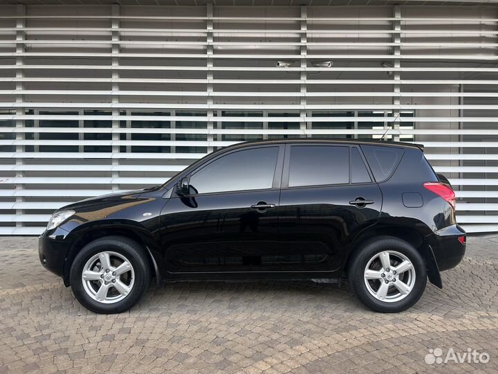 Toyota RAV4 2.0 AT, 2008, 124 000 км
