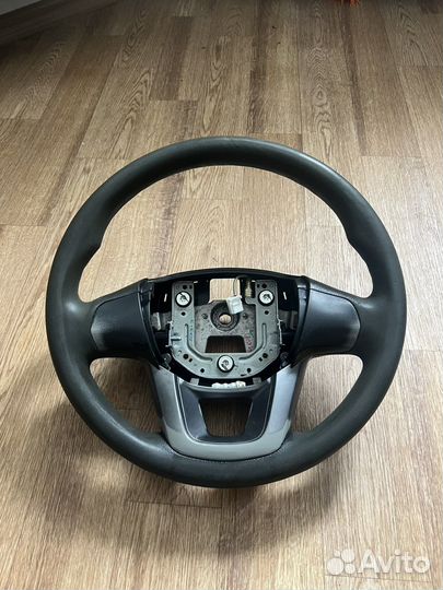 Продам руль Kia rio 3