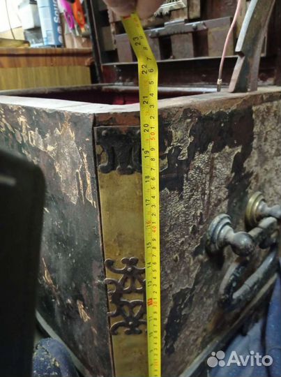 Старинный сейф