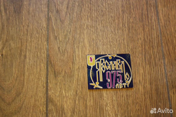 Значки, брелоки