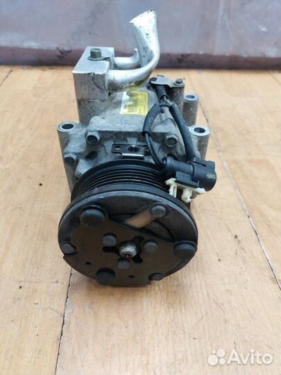 Компрессор кондиционера Ford Fusion fyja 2008