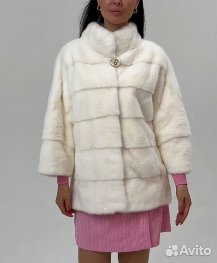 Норковая шуба цвета перл и перчатки 48-52
