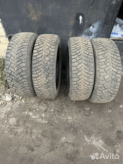 Michelin X-Ice North 4 215/60 R17 100T