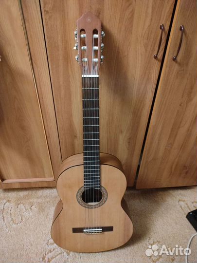 Классическая гитара yamaha c40m с набором