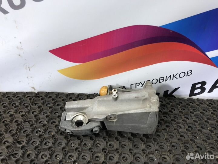 1762855 Кронштейн торсиона кабины левый