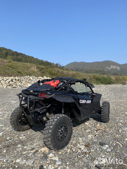 Багги BRP Can-am Maverick X RS Turbo RR Smart-shox