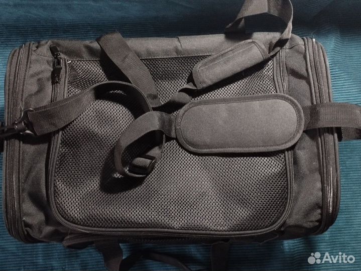 Переноска для кошек и собак